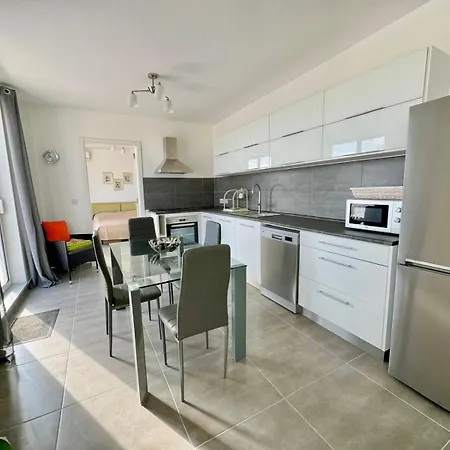 B Valletta View Luxury Penthouse Gzira