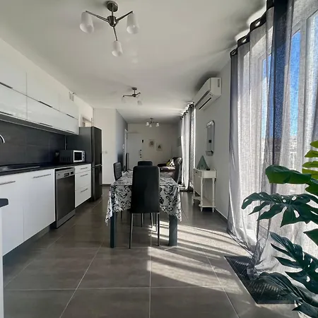 B Valletta View Luxury Penthouse Daire *