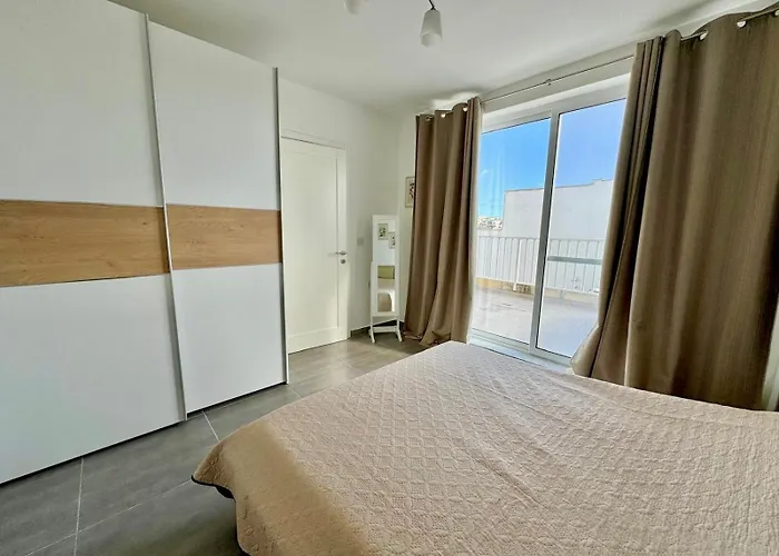 B Valletta View Luxury Penthouse Apartment *